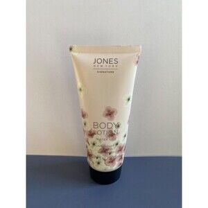 Jones New York Signature WATER LILY Body Lotion 6.7 Oz 200 ML